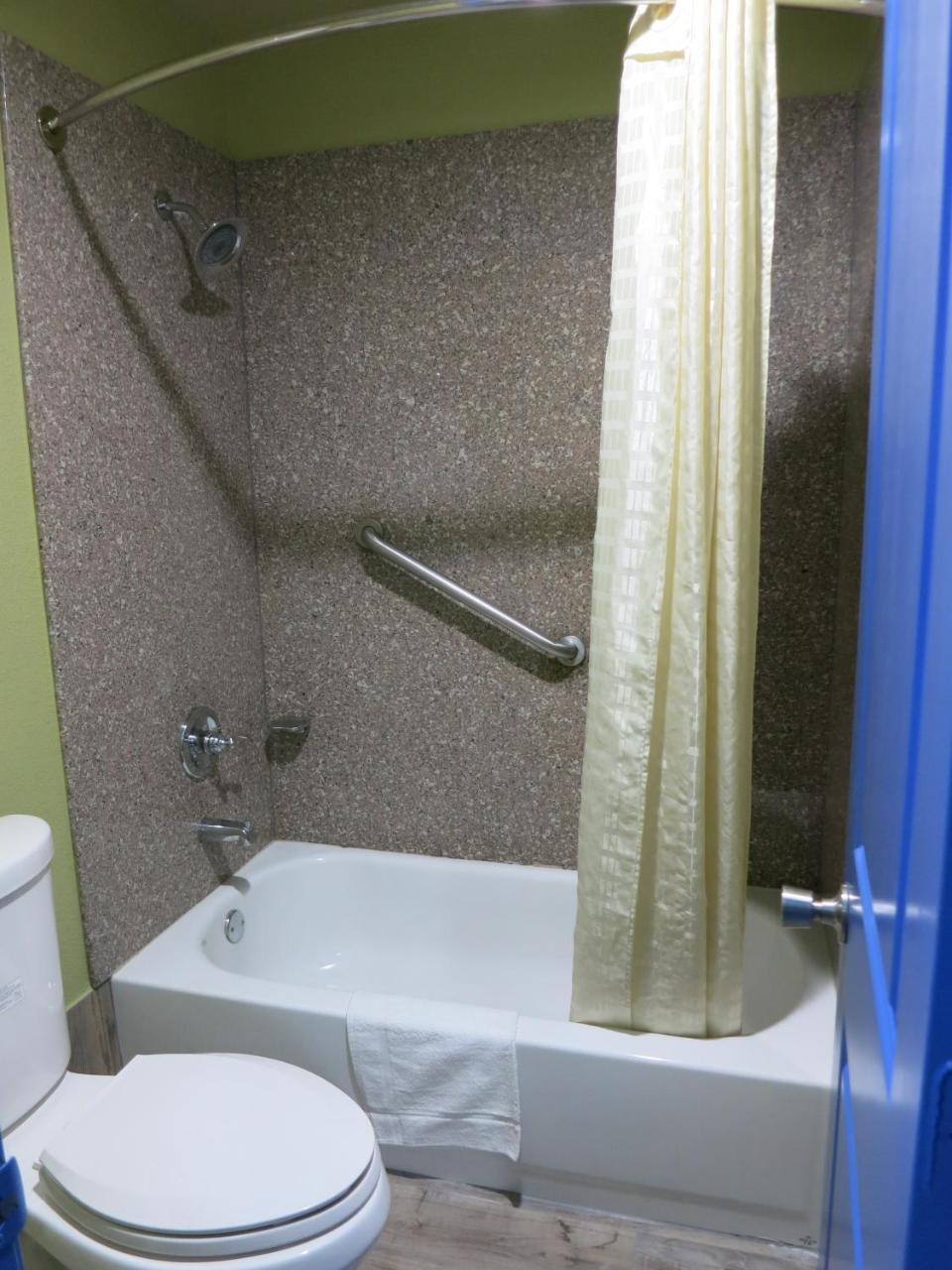 Gateway Inn Tulsa Bagian luar foto