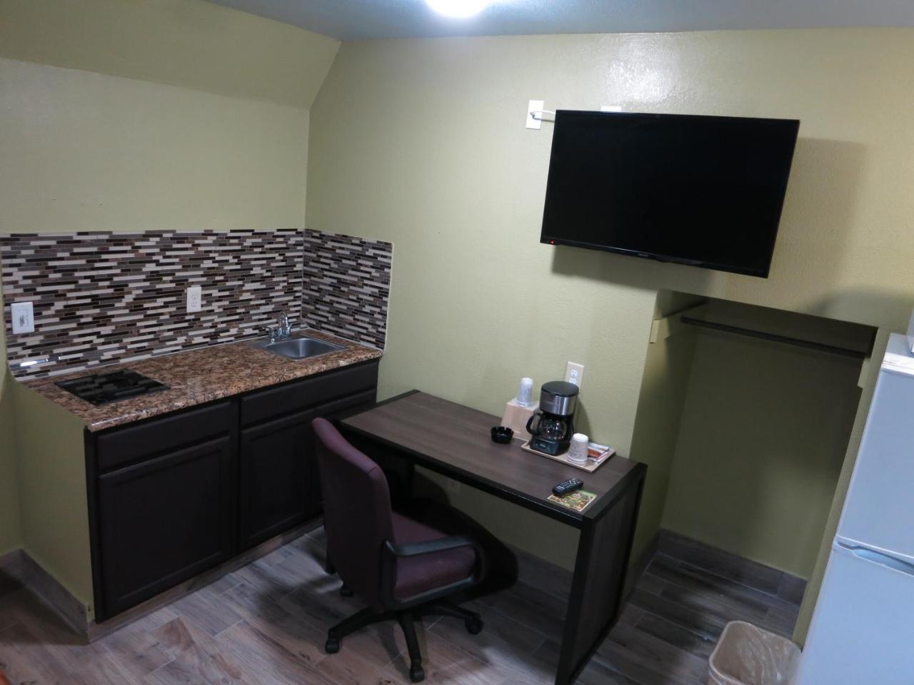 Gateway Inn Tulsa Bagian luar foto