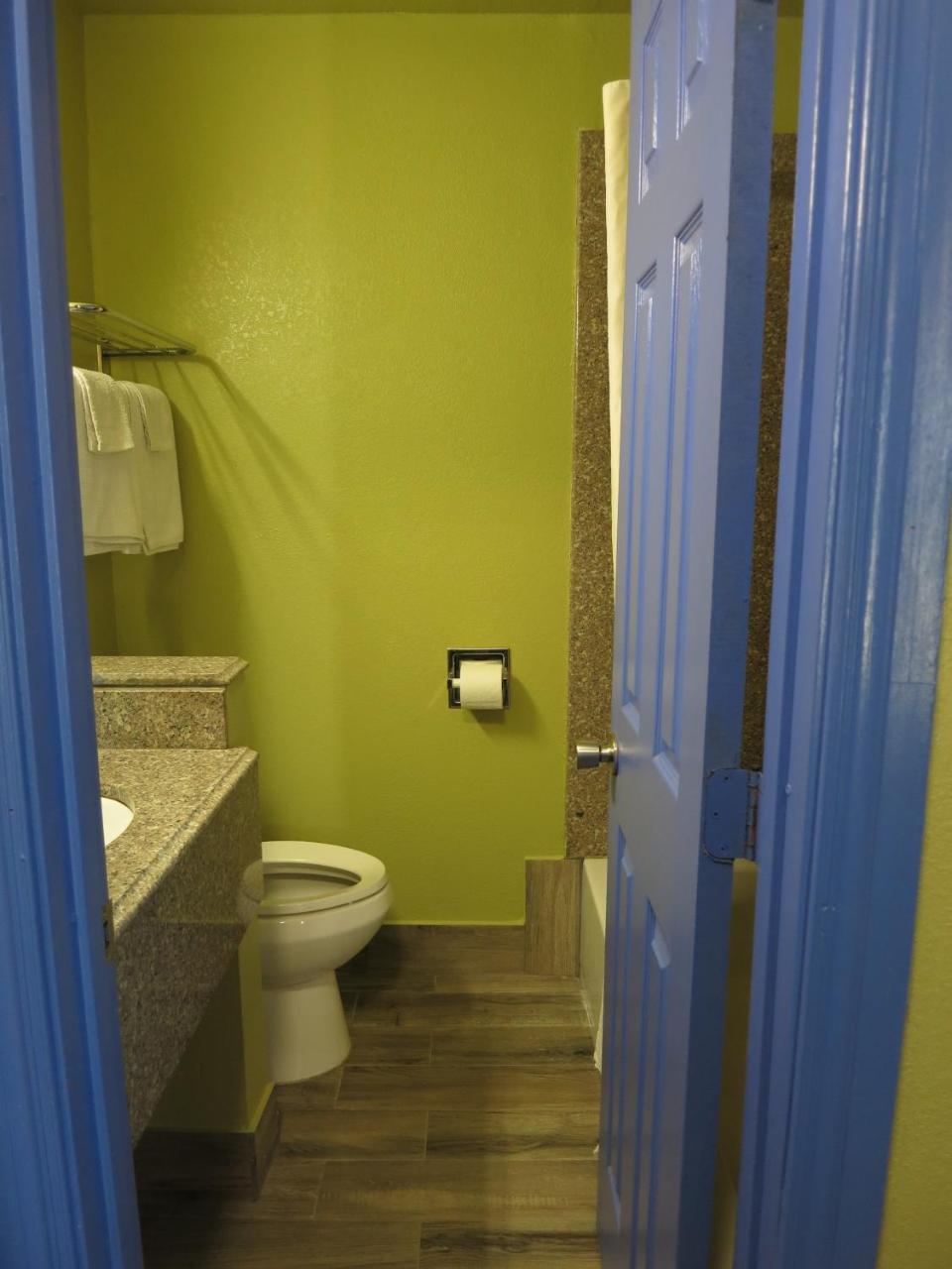 Gateway Inn Tulsa Bagian luar foto